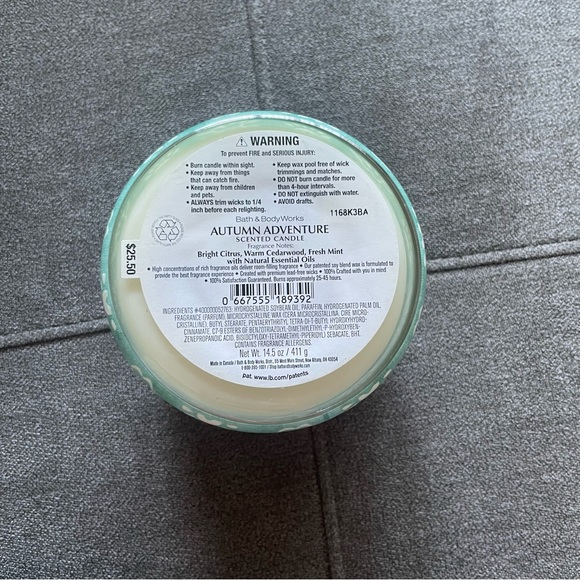 Bath & Body Works autumn adventure 3-wick candle - Picture 4 of 4